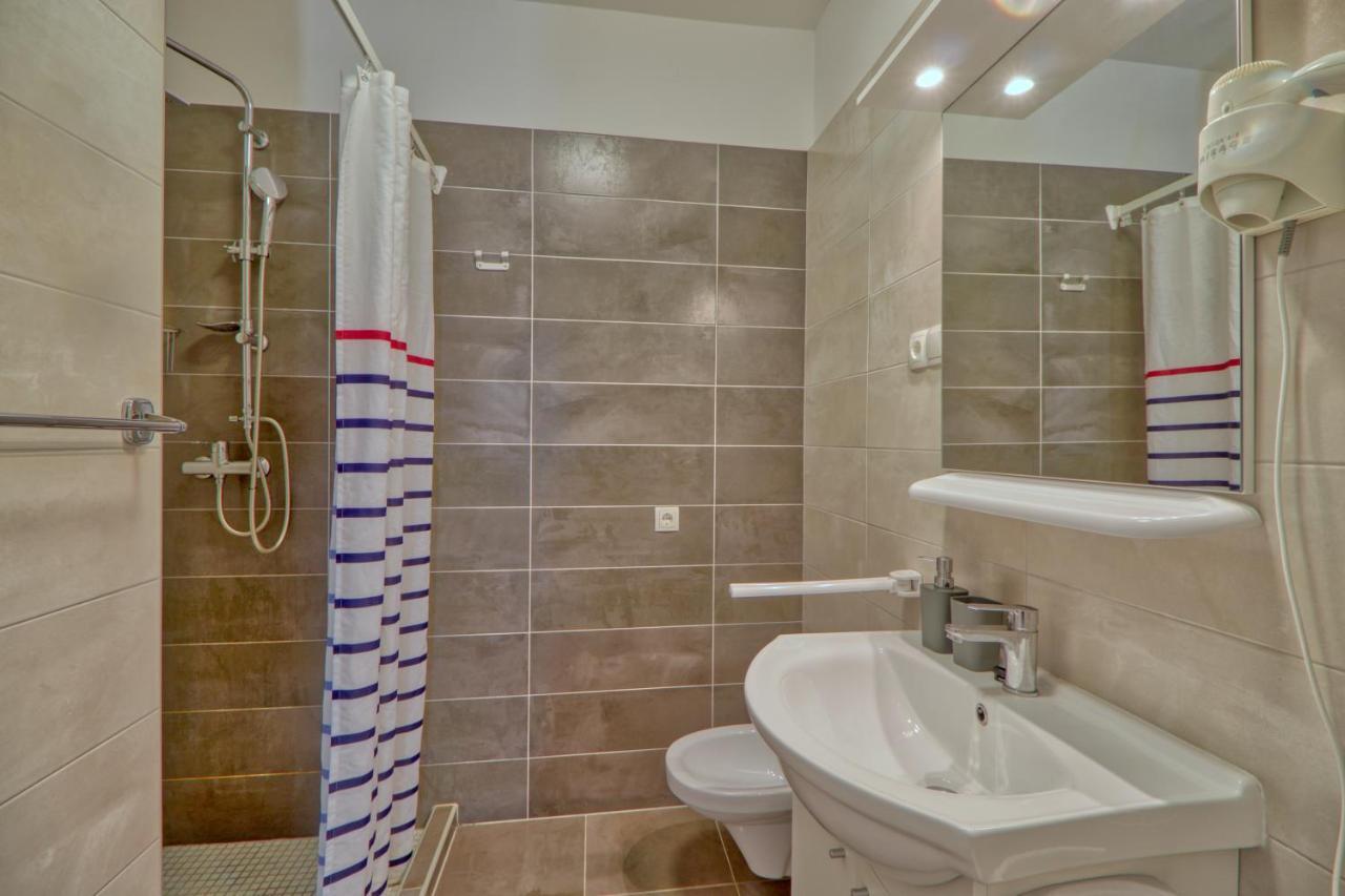 Apartments Podvorac Tribalj Extérieur photo