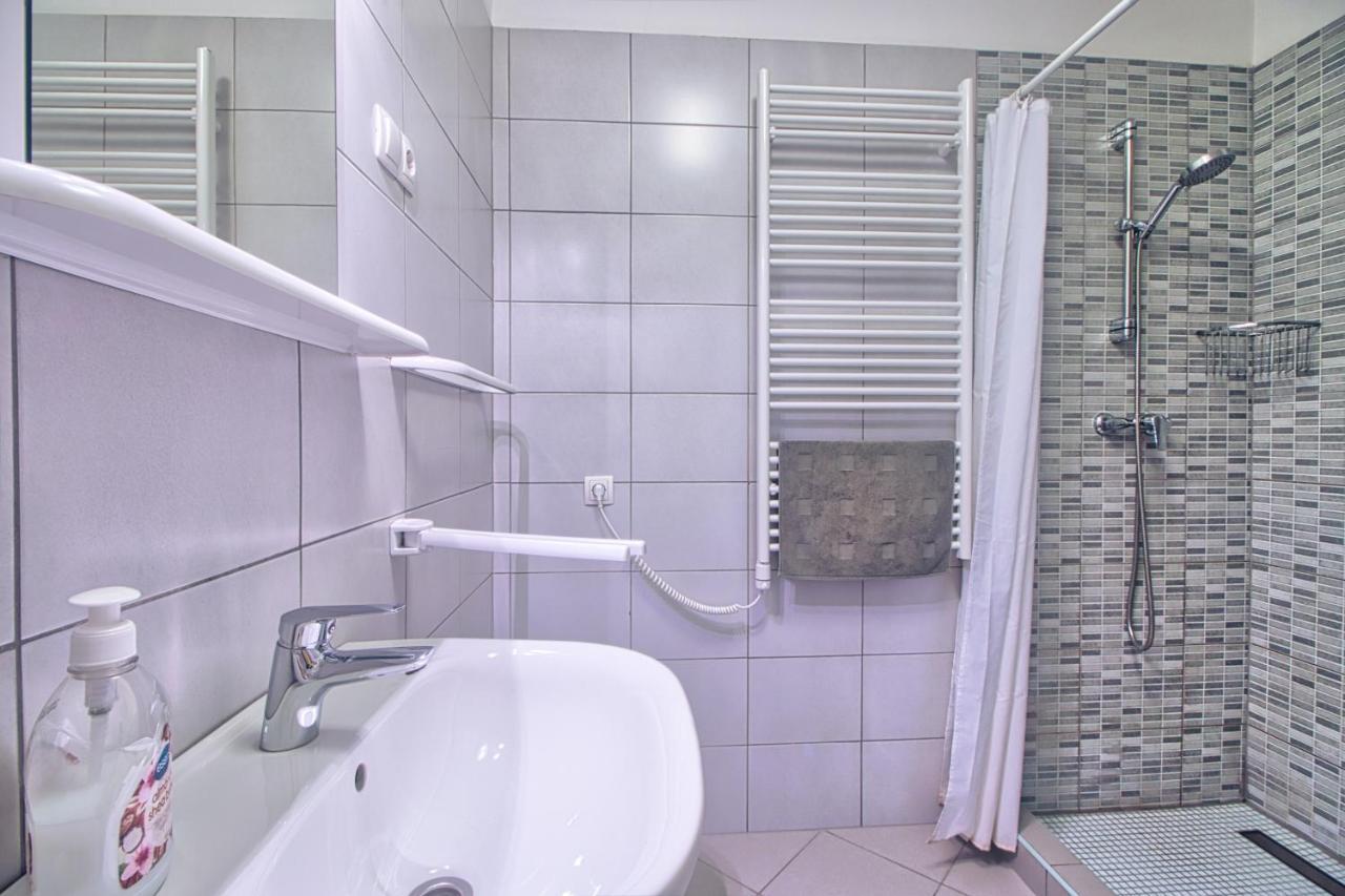 Apartments Podvorac Tribalj Extérieur photo